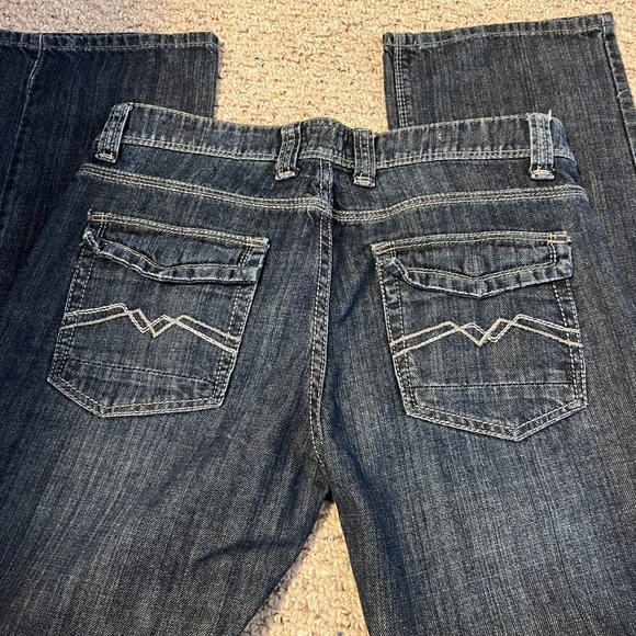 RW & Co Jeans size 31 with two decorative back pockets - Picture 4 of 4